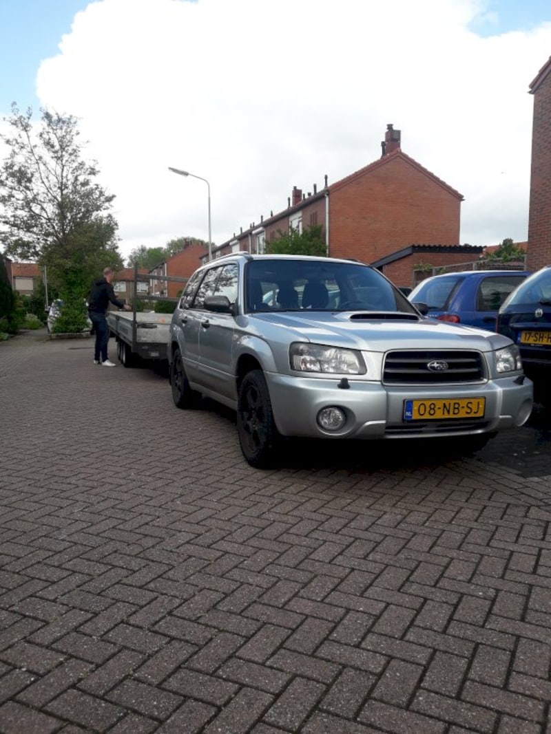 Subaru Forester 2.0 XT AWD (2003)