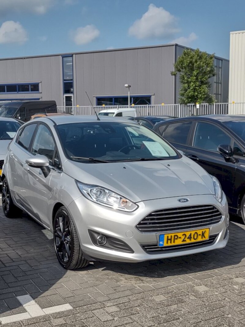 Ford Fiesta 1.5 TDCi Titanium Lease (2015)