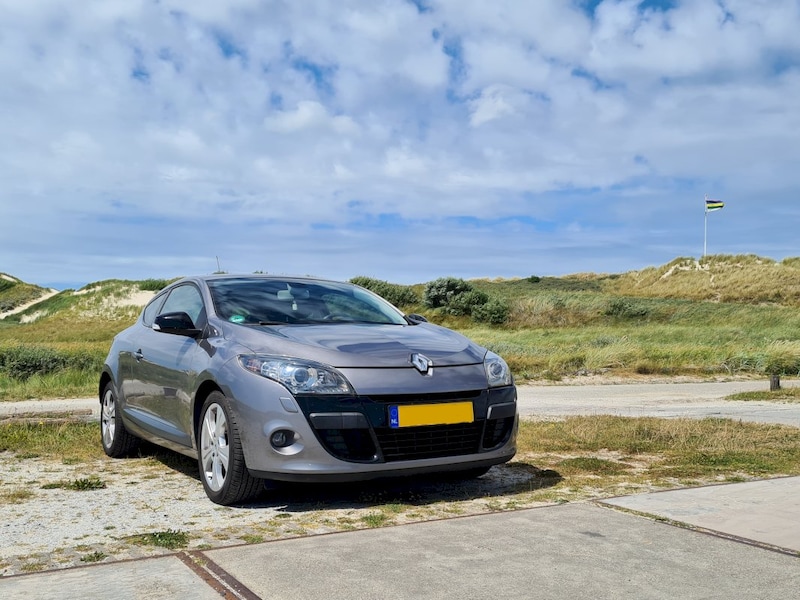 Renault Mégane Coupé 1.6 16V 110 Parisiènne (2012)