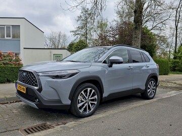 Toyota Corolla Cross 2.0 Hybrid Launch Edition (2023)