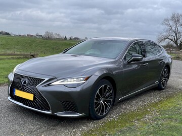 Lexus LS 500h AWD President Line (2022)