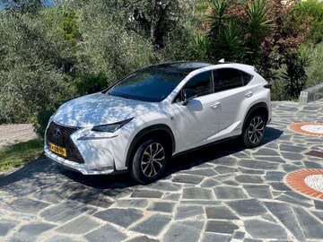 Lexus NX 300h AWD F Sport Line (2015)