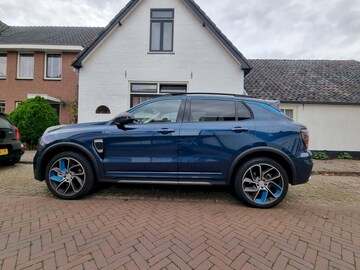 Lynk & Co 01 (2022)