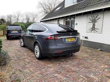 Tesla Model X 100D Long Range (2018)