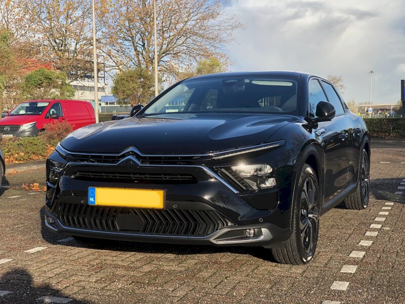 Citroen C5 X Hybrid 225 Shine (2022)