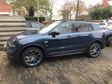 Lynk & Co 01 (2021)