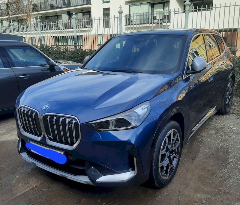 BMW iX1 xDrive30 (2023)